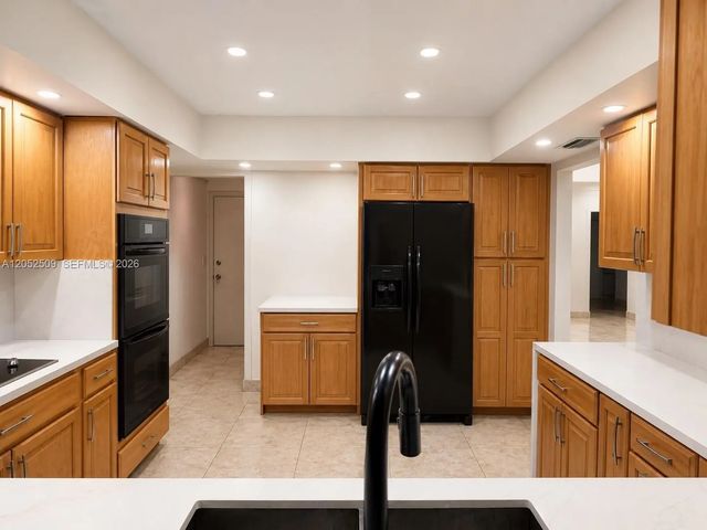 5 of 17 - 3710 N 54th Avenue, Hollywood, FL