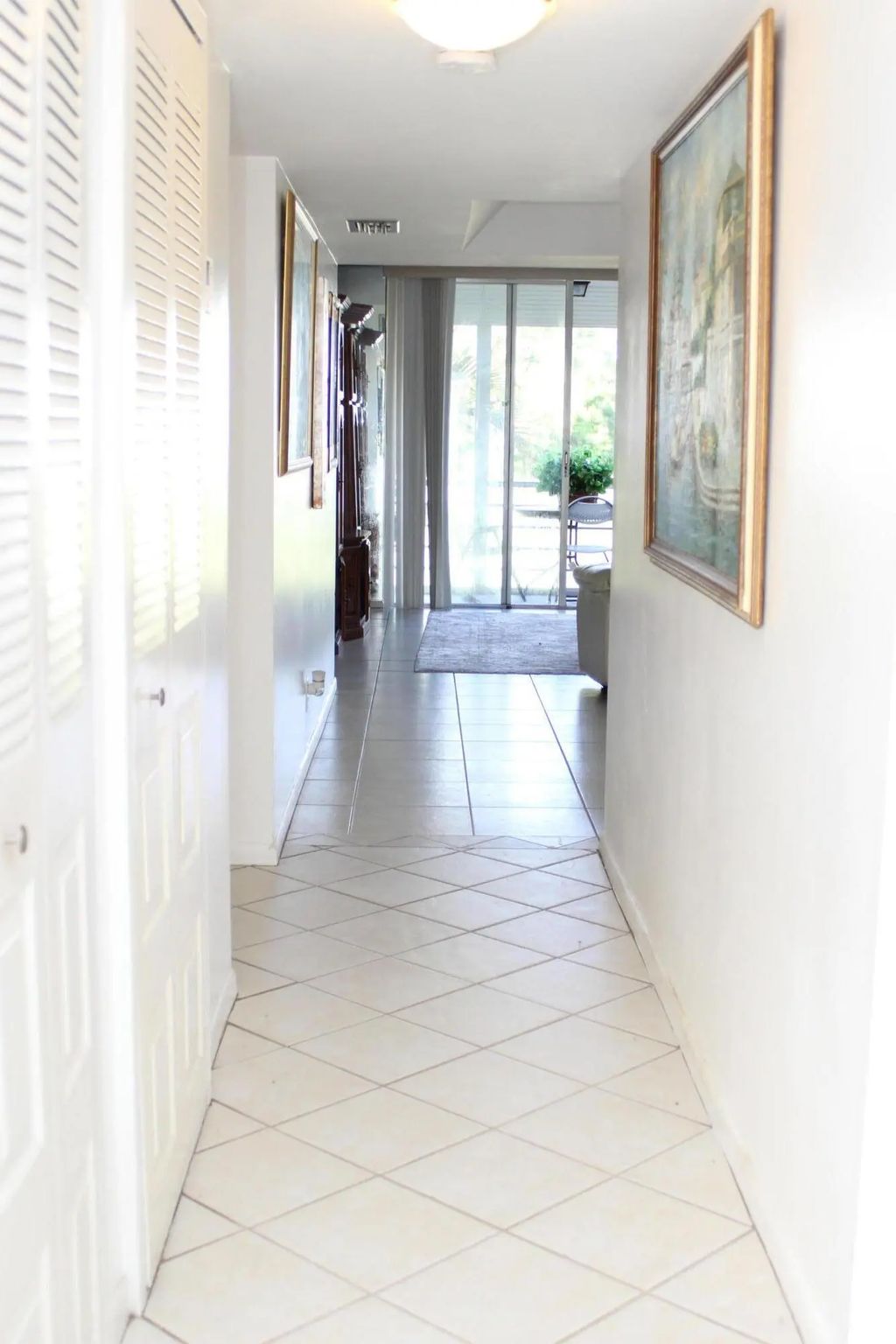 3425 Via Poinciana #203, Lake Worth