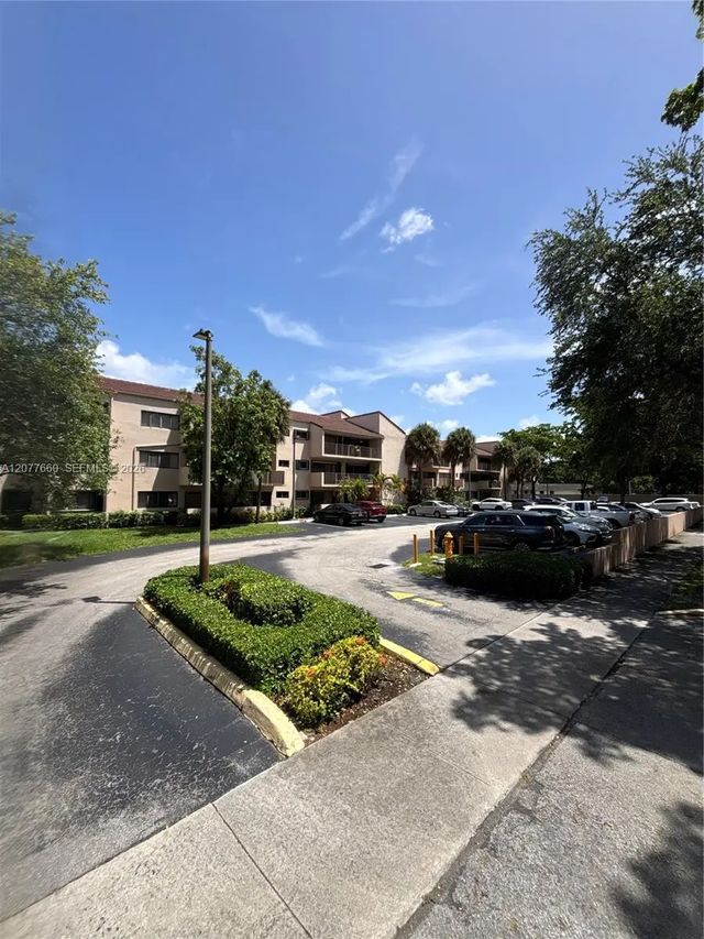 2 of 30 - 6305 Gage Place #309a, Miami Lakes, FL