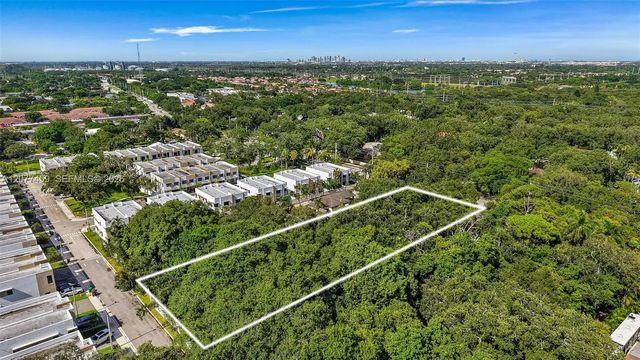4 of 10 - 5571 Sw 40th Avenue, Dania Beach, FL