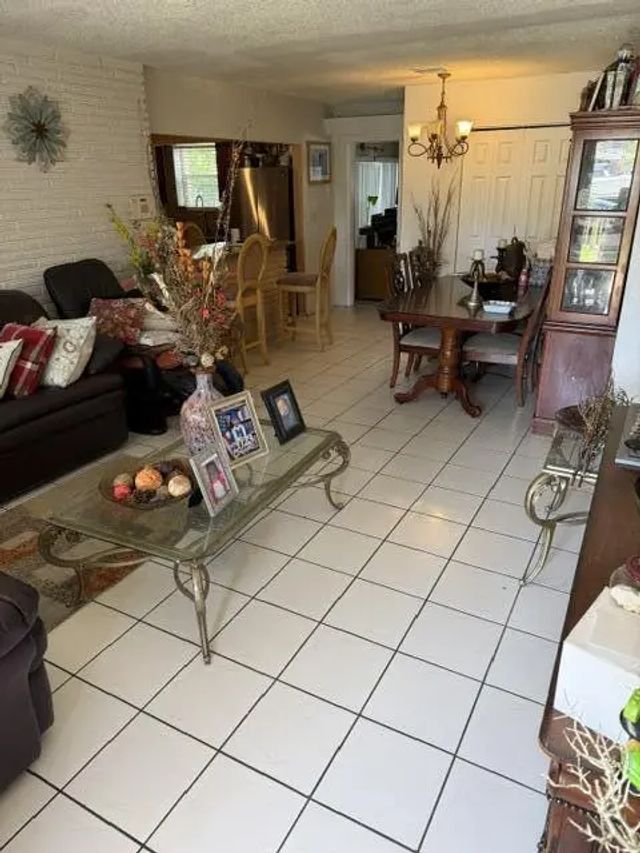 4 of 8 - 2227 Wiley Court, Hollywood, FL