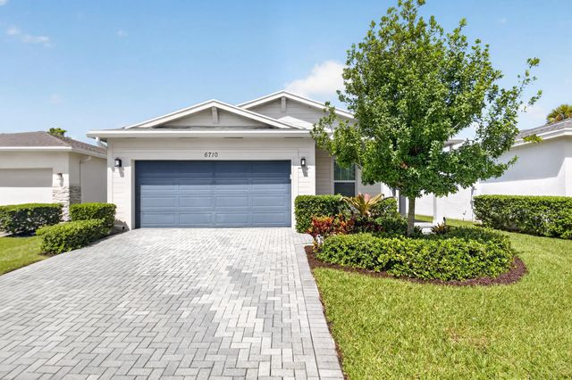 6710 Pointe Of Woods Drive, West Palm Beach