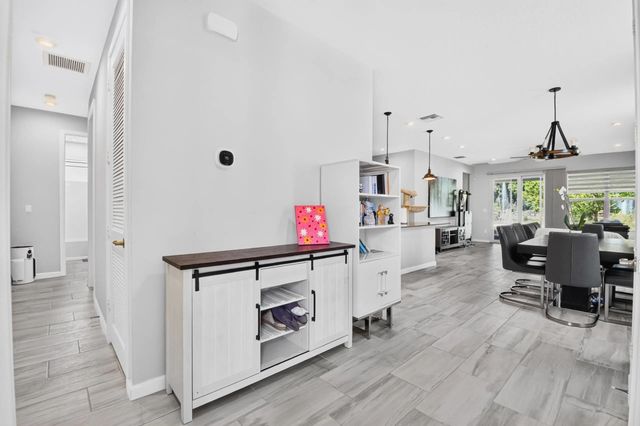 5 of 46 - 6710 Pointe Of Woods Drive, West Palm Beach, FL