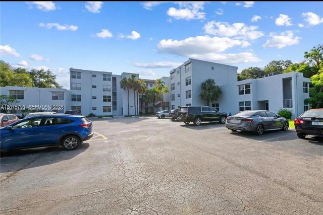 9400 Live Oak Place #205, Davie