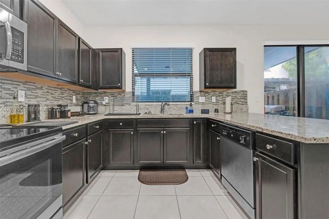 4 of 34 - 11413 Sw 253 Street, Homestead, FL