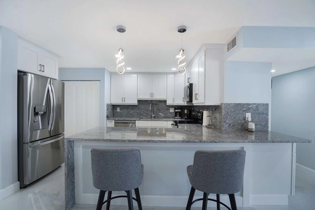 5 of 39 - 1501 S Ocean Drive #apt 905, Hollywood, FL