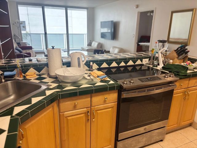 5 of 9 - 3725 S Ocean Drive #409, Hollywood, FL