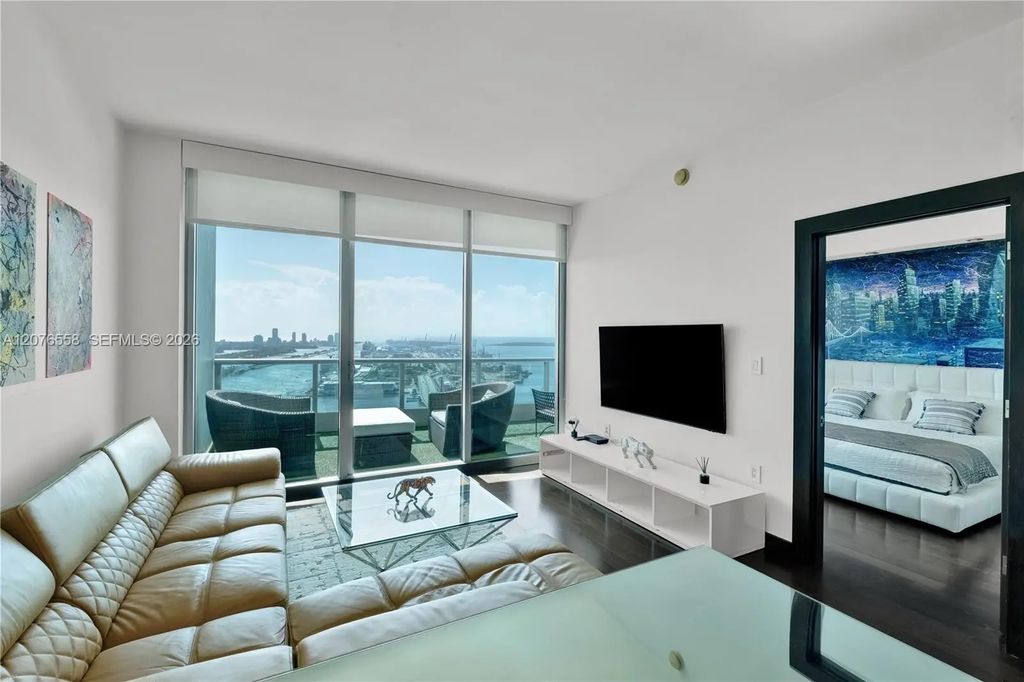 900 Biscayne Boulevard #4403, Miami
