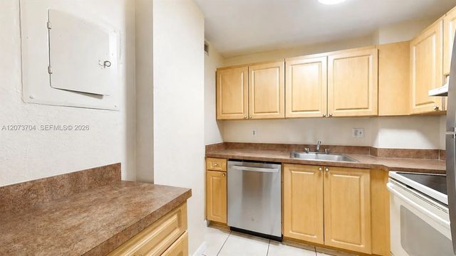 5 of 14 - 9360 Fontainebleau Boulevard #510, Miami, FL
