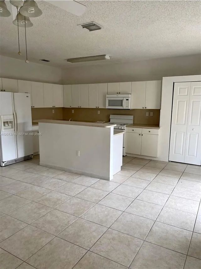 3 of 20 - 2357 Se 23rd Drive #2357, Homestead, FL