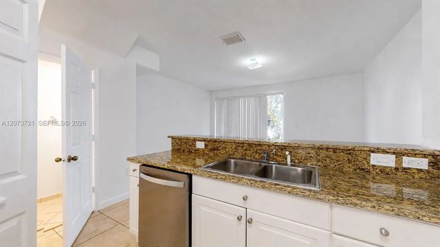 5 of 20 - 2929 Se 2nd Street #7, Homestead, FL