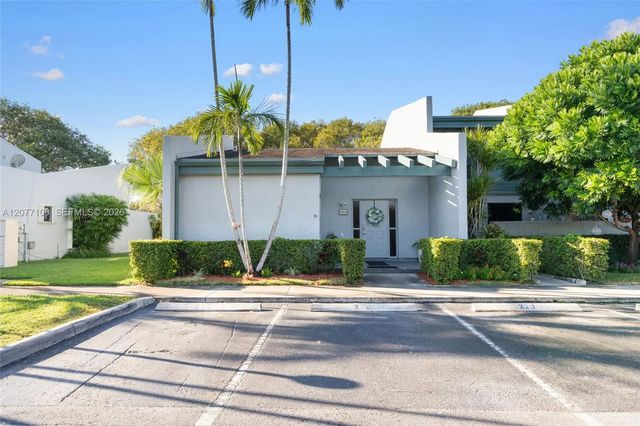3 of 46 - 1064 Nw 97th Avenue #219, Pembroke Pines, FL