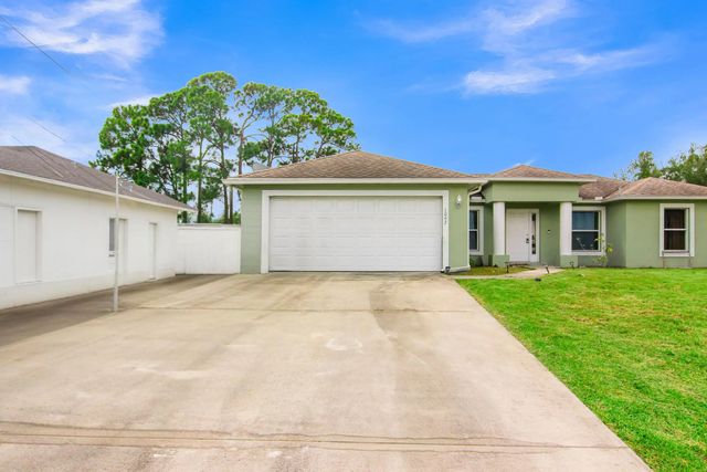 1002 Sw Romaine Lane, Port St. Lucie