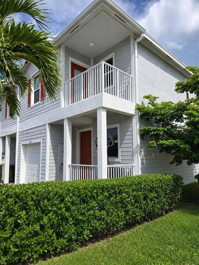 2 of 2 - 921 Se 18th Street, Homestead, FL