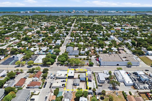4 of 30 - 527 N Dixie Highway, Lake Worth Beach, FL