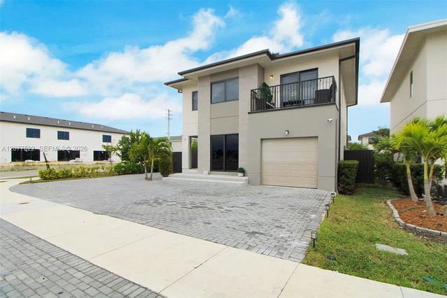 3 of 37 - 320 Nw 13th Court, Florida City, FL