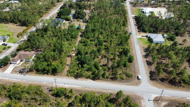 3 of 12 - 3007 E 10th Street, Lehigh Acres, FL
