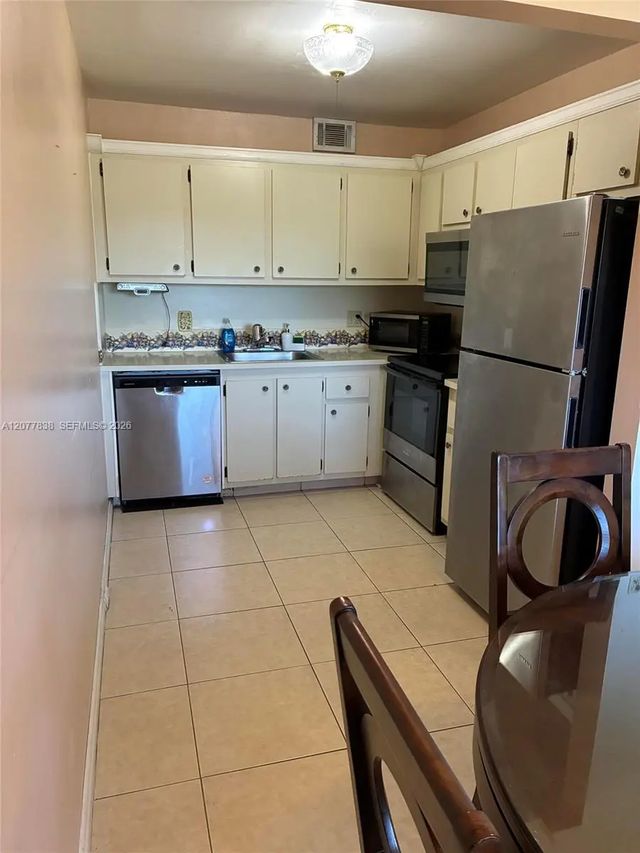 4 of 15 - 1251 Sw 134th Way #405a, Pembroke Pines, FL