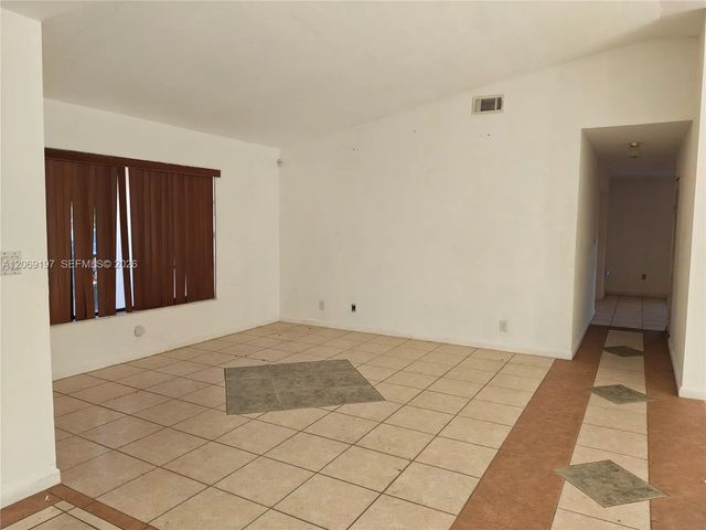 5 of 19 - 1220 Sw 104th Avenue, Miami, FL