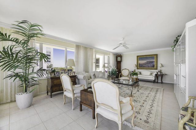 5 of 19 - 3900 N Ocean Drive #11h, Lauderdale-By-The-Sea, FL