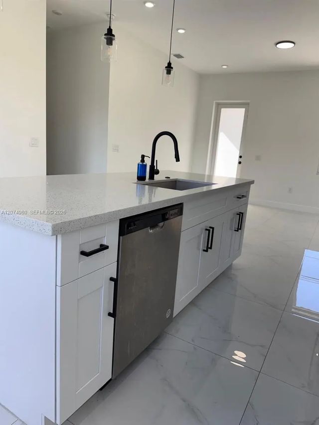 3 of 18 - 1832 Lindsay Street, Lehigh Acres, FL