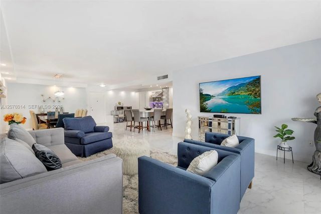 4 of 32 - 1401 S Ocean Drive #905, Hollywood, FL