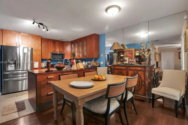 5 of 25 - 9139 Sw 23rd Street #a, Davie, FL