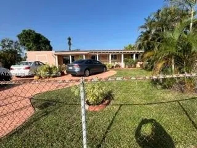 17201 Nw 54th Court, Miami Gardens