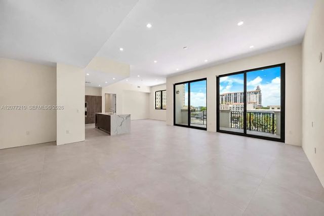 4 of 49 - 275 Giralda Avenue #6a, Coral Gables, FL