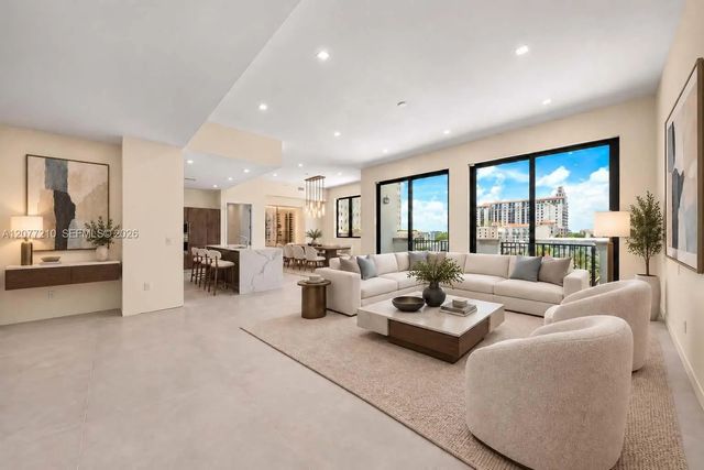 5 of 49 - 275 Giralda Avenue #6a, Coral Gables, FL