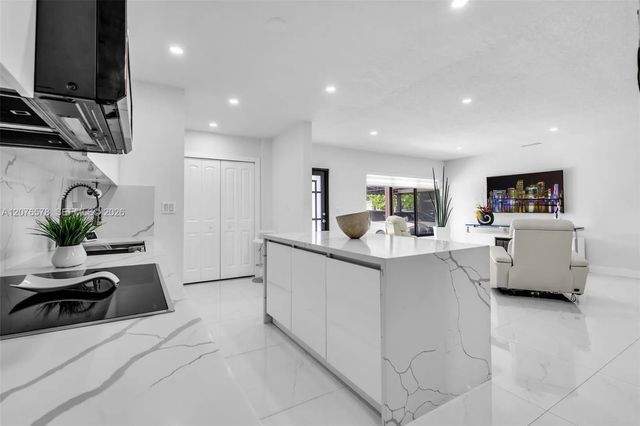 3 of 39 - 1270 W 64th Terrace, Hialeah, FL