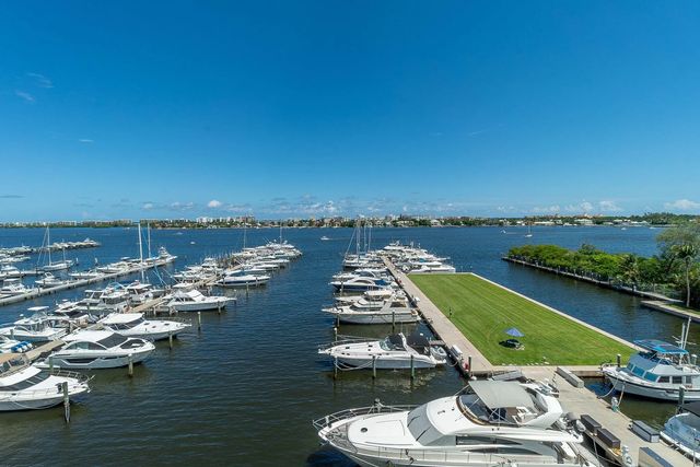 4 of 45 - 806 E Windward Way #524, Lantana, FL