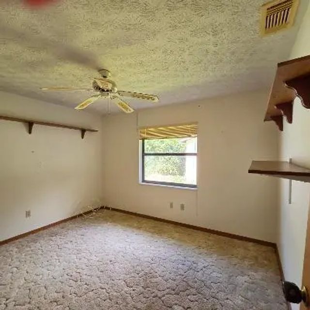 5 of 13 - 349 Sw De Gouvea Terrace, Port St. Lucie, FL