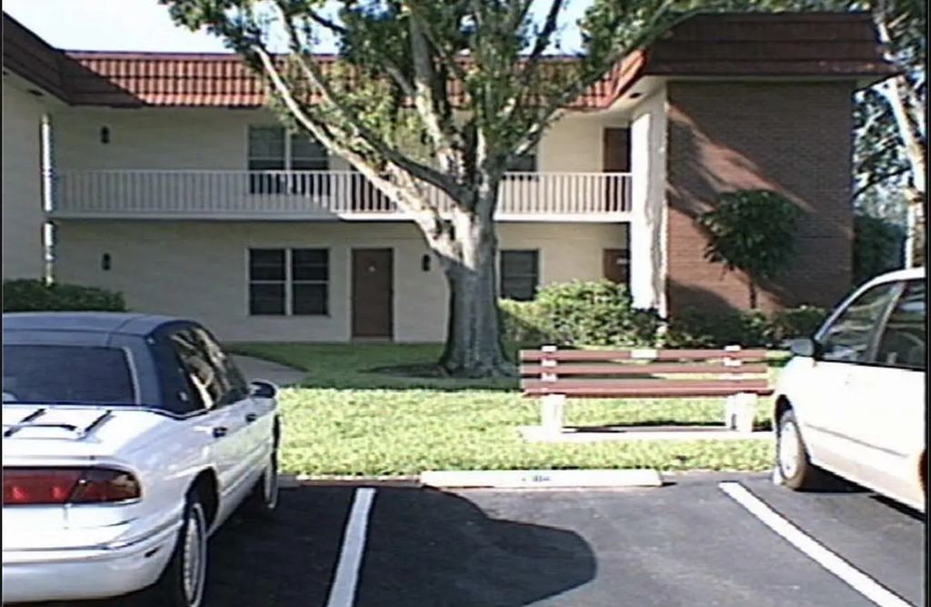 24 Pine Arbor Lane #205, Vero Beach