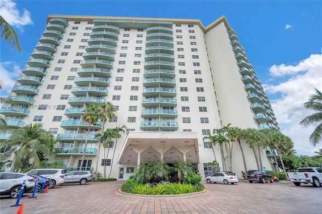 2 of 26 - 19370 Collins Avenue #919, Sunny Isles Beach, FL