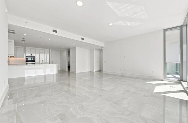 5 of 49 - 220 Lake Shore Drive #1407, Lake Park, FL