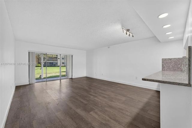5 of 24 - 8415 Sw 107th Avenue #143w, Miami, FL