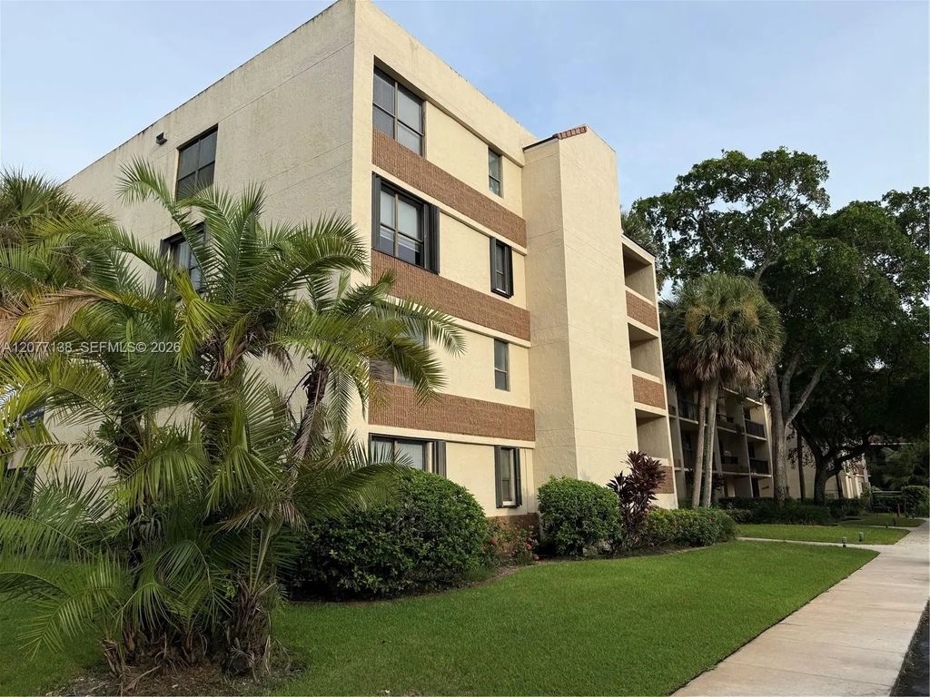 40 Nw 76th Avenue #205-1, Plantation