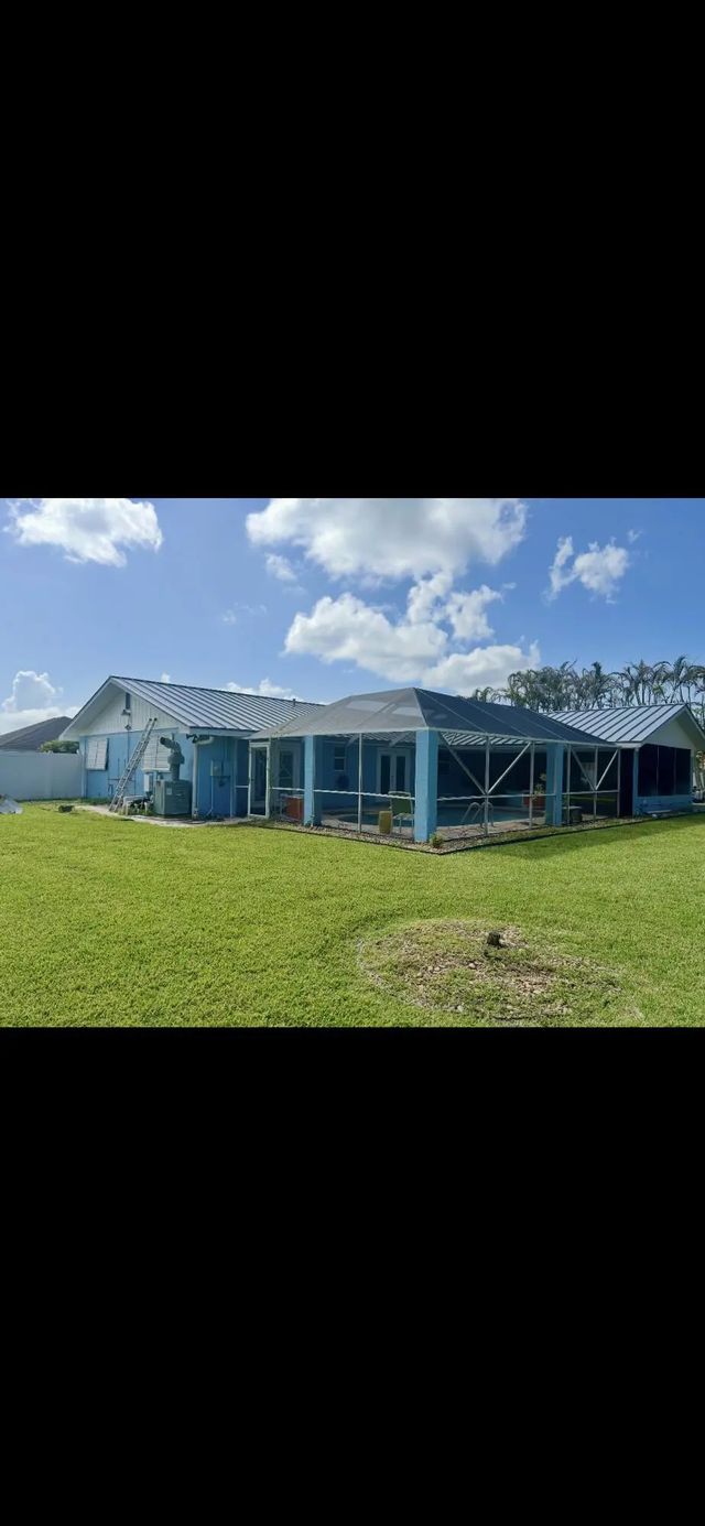 2 of 4 - 302 Nw Friar Street, Port St. Lucie, FL