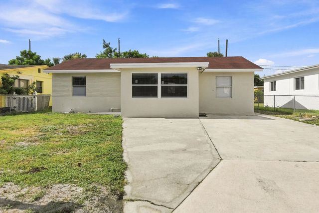 1217 W 32nd Street, Riviera Beach