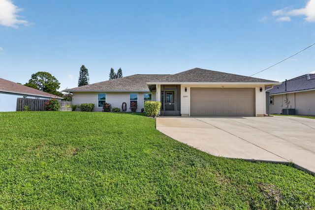 1549 Sw Aledo Lane, Port St. Lucie
