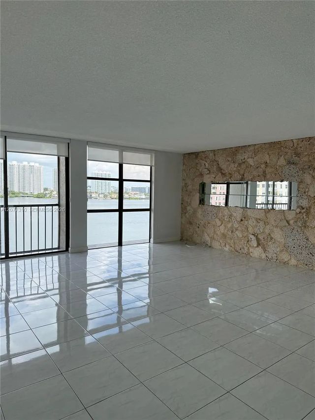 4 of 23 - 17500 N Bay Road #s907, Sunny Isles Beach, FL