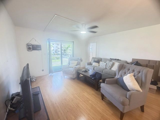 2640 Garden Drive S #202, Lake Worth