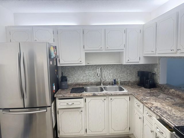 2 of 10 - 2640 Garden Drive S #202, Lake Worth, FL