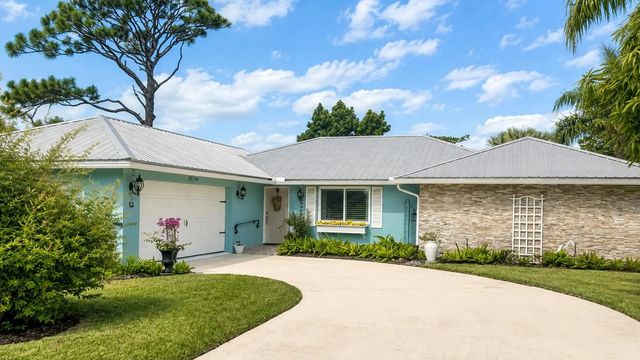 2 of 27 - 18334 Se Tee Lane, Tequesta, FL
