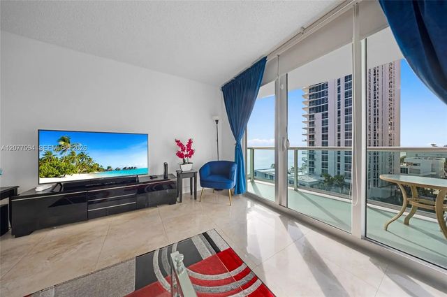 2 of 34 - 3901 S Ocean Drive #9j, Hollywood, FL