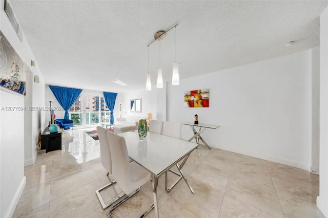 4 of 34 - 3901 S Ocean Drive #9j, Hollywood, FL