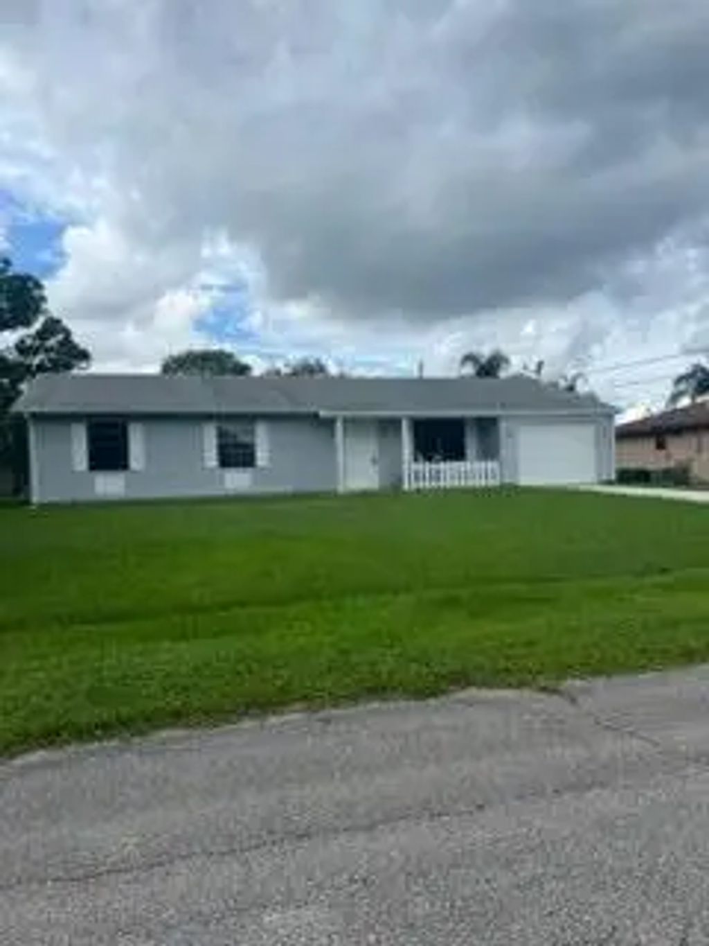 2556 Se Hallahan Street, Port St. Lucie