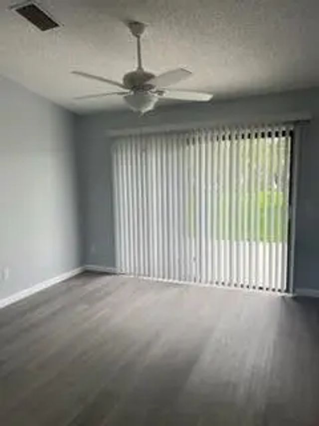 4 of 10 - 2556 Se Hallahan Street, Port St. Lucie, FL