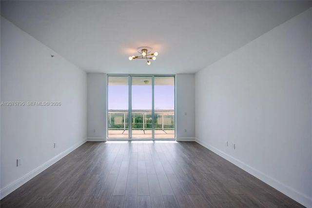 3 of 33 - 15051 Royal Oaks Lane #2403, North Miami, FL